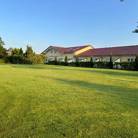 Hotel Zum Fliegerwirt Mengen Exterior photo