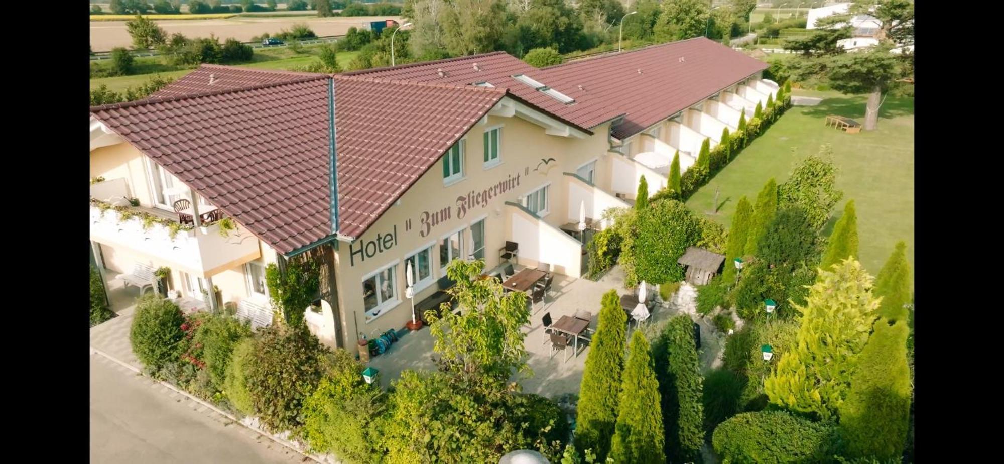 Hotel Zum Fliegerwirt Mengen Exterior photo