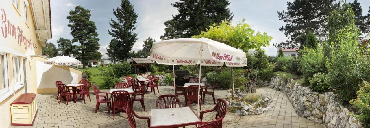 Hotel Zum Fliegerwirt Mengen Exterior photo